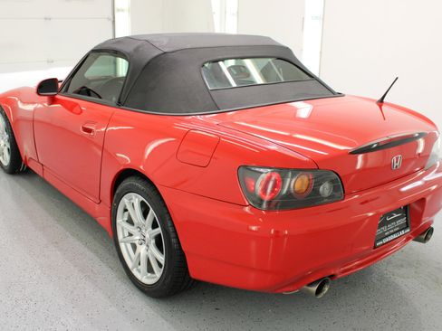 Used 2004 Honda S2000 image 17
