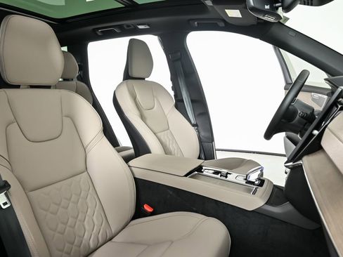 Certified 2026 Volvo XC90 B6 Plus w/ Protection Package Premier AWD/4WD image 26