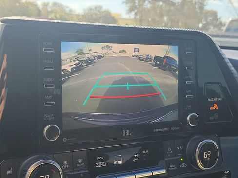 Used 2021 Toyota Highlander XSE image 28