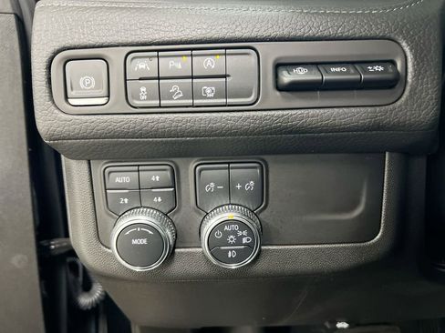 Used 2023 GMC Yukon XL Denali w/ LPO, Floor Liner Package AWD/4WD image 19