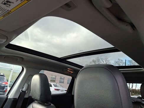 Used 2019 Jeep Compass Limited w/ Safety & Security Group image 14