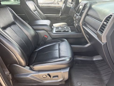 Used 2020 Ford Expedition XLT w/ Equipment Group 202A RWD image 11