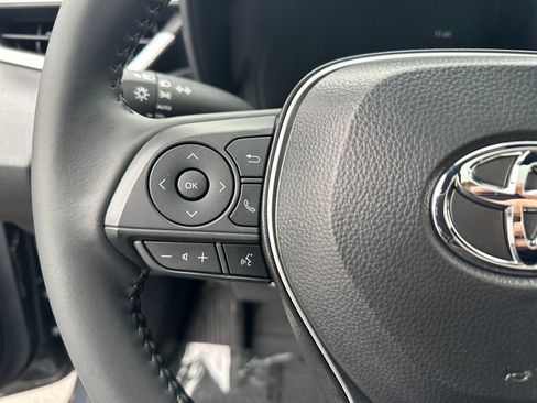 Certified 2025 Toyota Corolla SE image 19