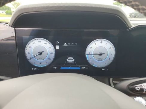 Certified 2025 Hyundai Elantra SEL FWD image 24