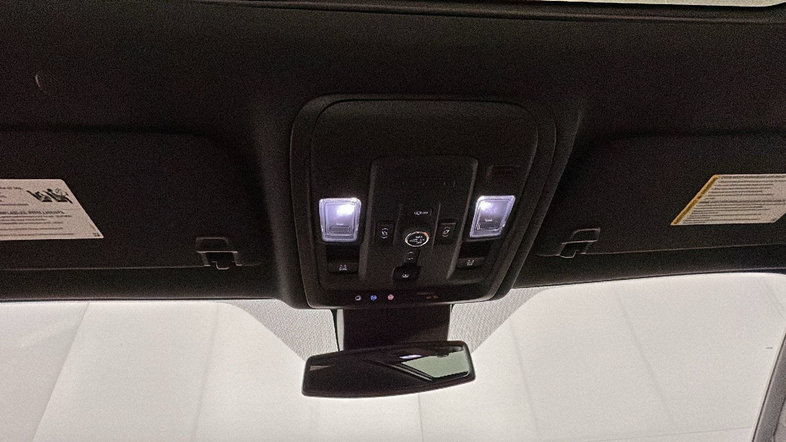Used 2023 Chevrolet Tahoe Premier AWD/4WD image 29