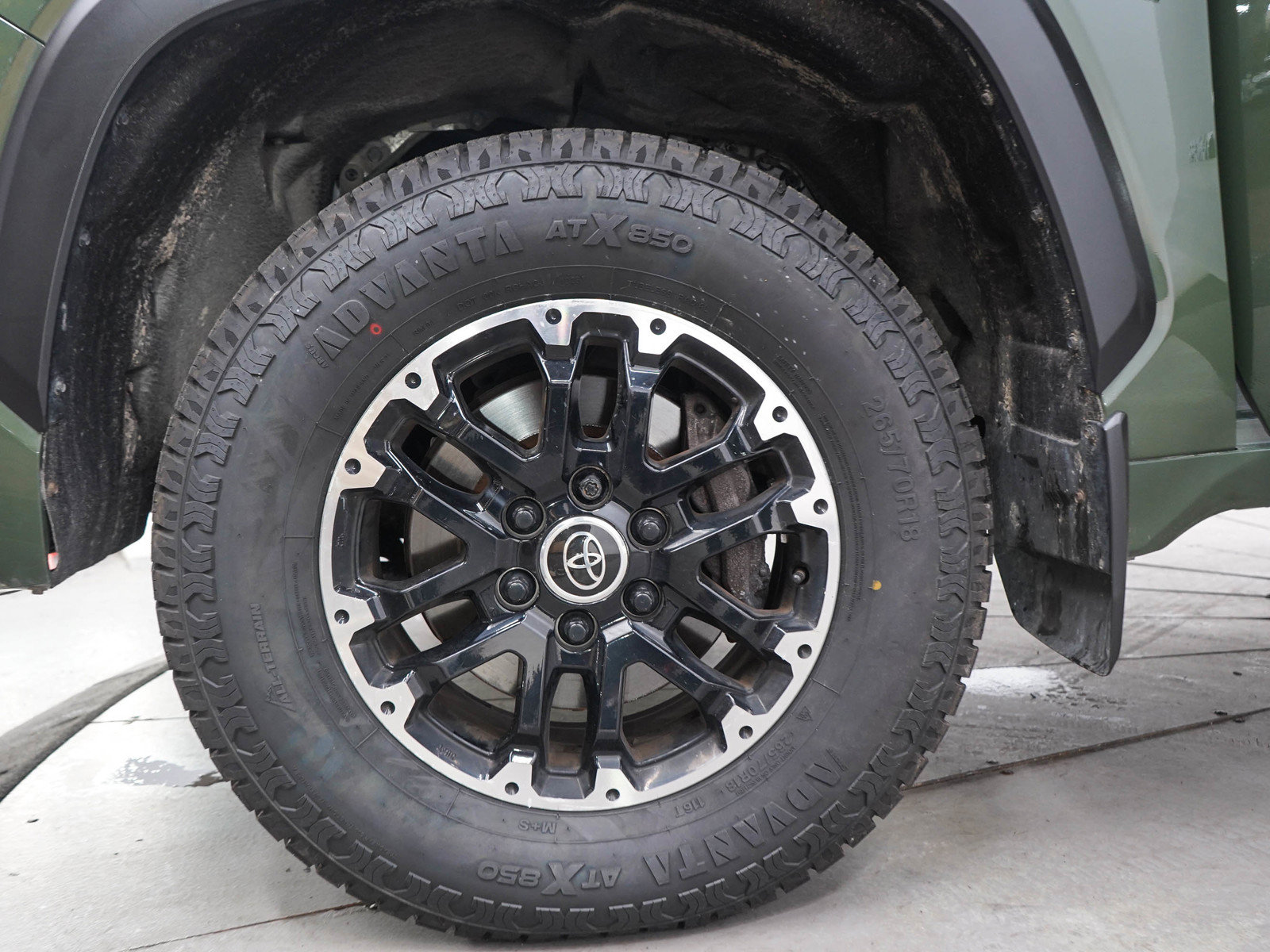 Used 2023 Toyota Tundra Limited AWD/4WD image 32