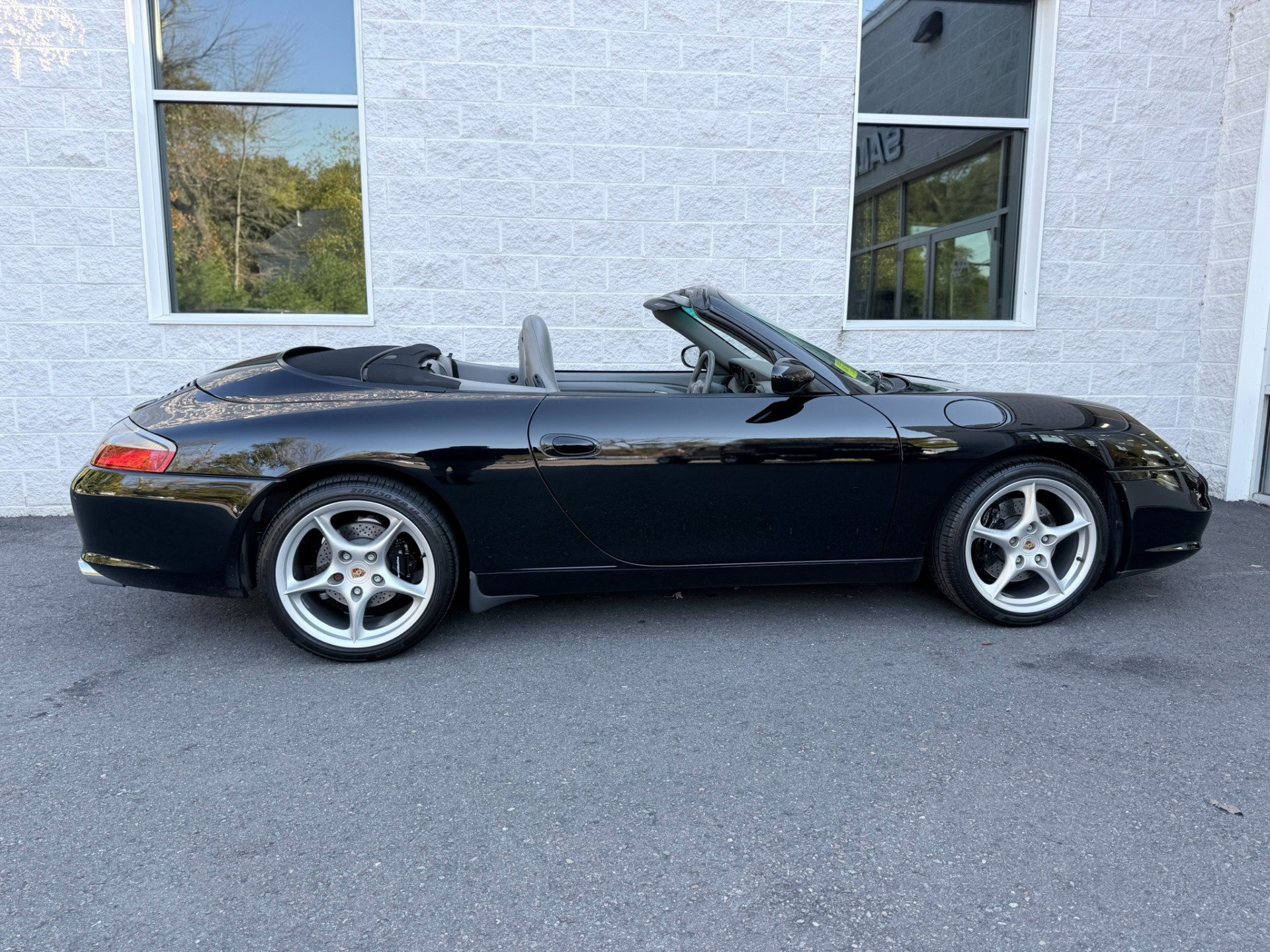 Used 2002 Porsche 911 Carrera 4 AWD/4WD image 48