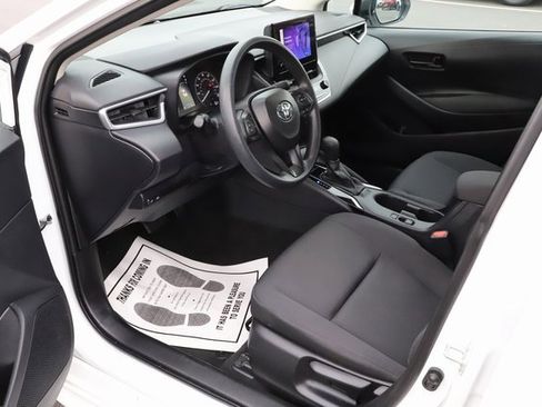 Used 2024 Toyota Corolla LE image 9