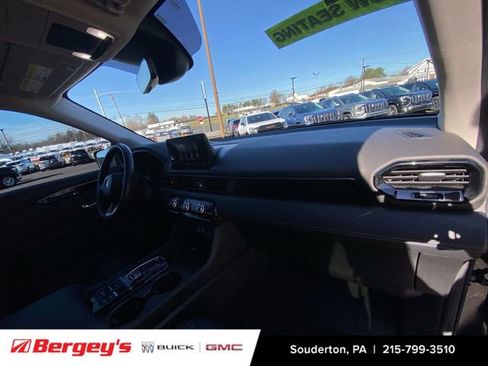 Used 2023 Honda Pilot EX-L image 32