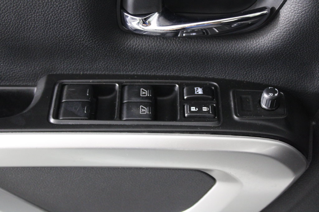 Certified 2023 Nissan Titan SV RWD image 23