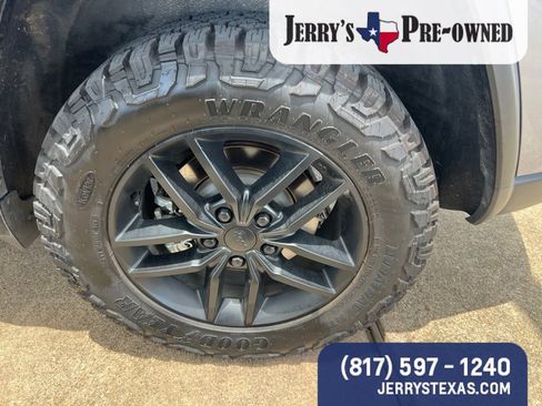 Used 2021 Jeep Grand Cherokee Trailhawk w/ Trailhawk Luxury Group AWD/4WD image 6