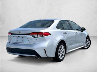 Used 2021 Toyota Corolla LE FWD video 2
