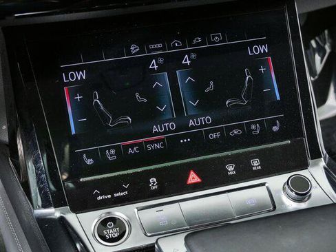 Used 2023 Audi e-tron Premium Plus w/ Premium Plus Package AWD/4WD image 18