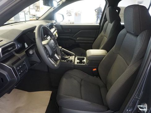 New 2026 Toyota 4Runner SR5 AWD/4WD image 19