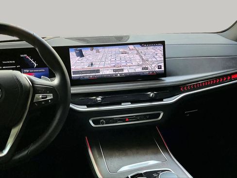 Certified 2025 BMW X5 sDrive40i w/ Climate Comfort Package RWD image 6