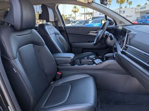 Used 2023 Kia Sportage EX image 21