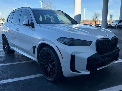Used 2024 BMW X5 xDrive40i w/ M Sport Package image 1