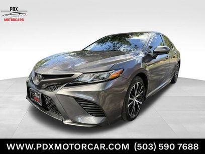 Used 2019 Toyota Camry SE w/ Carpet Mat Package