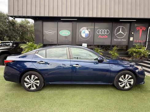 Used 2021 Nissan Altima 2.5 S FWD image 8