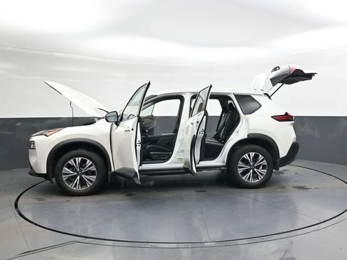 Used 2022 Nissan Rogue SV image 42
