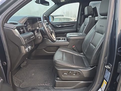 Used 2021 GMC Yukon XL Denali image 22