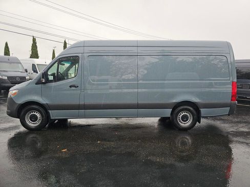 New 2025 Mercedes-Benz Sprinter 2500 image 3