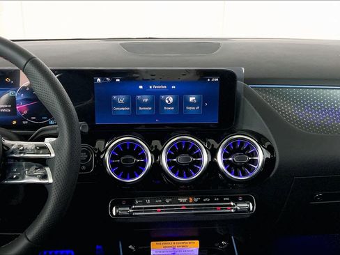 New 2025 Mercedes-Benz GLA 250 4MATIC image 9