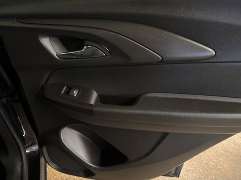 Used 2021 Chevrolet TrailBlazer RS w/ Sun and Liftgate Package image 23