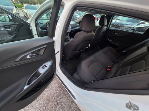 Used 2019 Chevrolet Malibu LT image 13