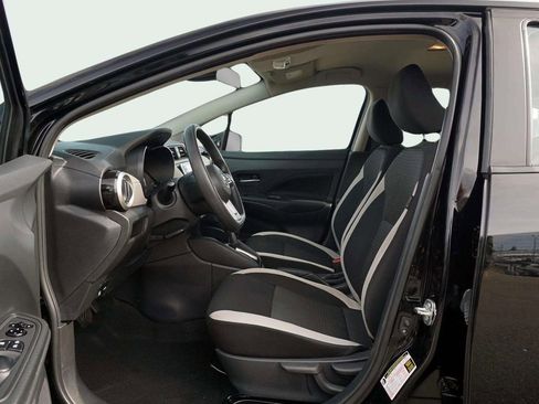 Used 2021 Nissan Versa SV image 14