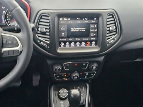 Used 2019 Jeep Compass Trailhawk image 17