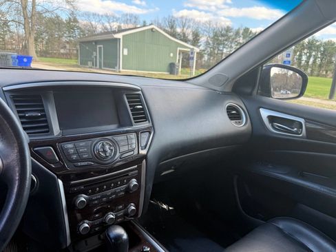 Used 2014 Nissan Pathfinder Platinum w/ Platinum Premium Package image 11