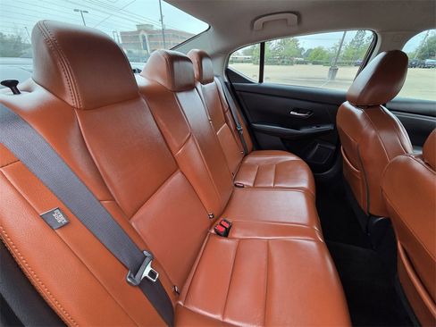 Used 2023 Nissan Sentra SV image 22