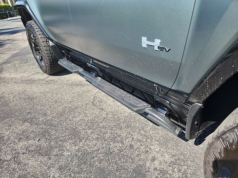 Used 2024 GMC Hummer EV 3X w/ Extreme Off-Road Package image 17