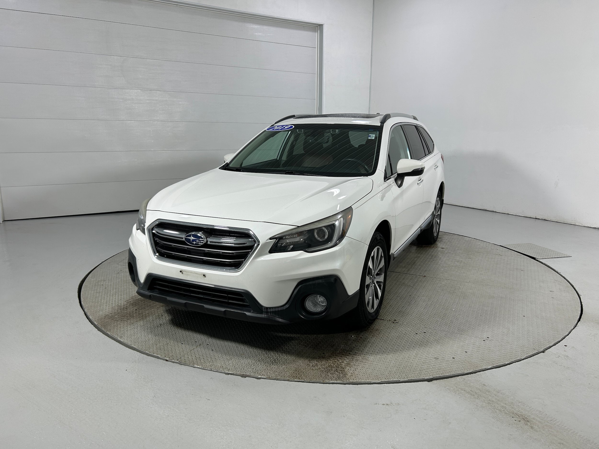 Used 2019 Subaru Outback 2.5i Touring AWD/4WD image 21
