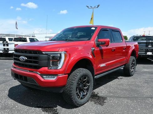 Used 2021 Ford F150 Lariat w/ Equipment Group 502A High AWD/4WD image 3