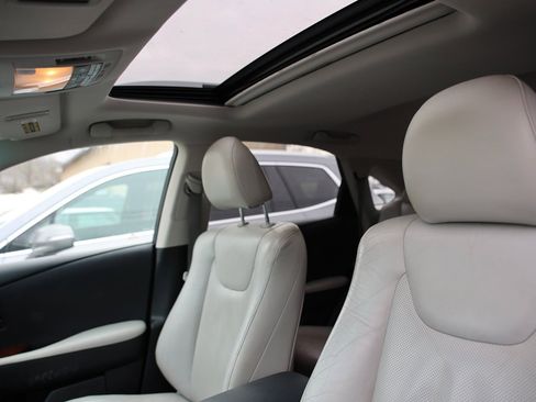 Used 2010 Lexus RX 450h AWD image 9