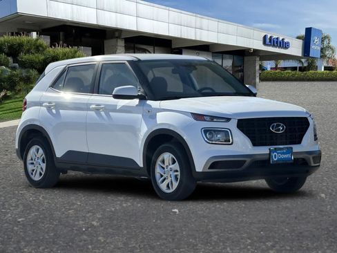 New 2026 Hyundai Venue SE FWD image 9
