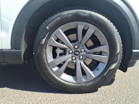 Certified 2023 Ford Explorer XLT w/ Equipment Group 202A RWD image 9