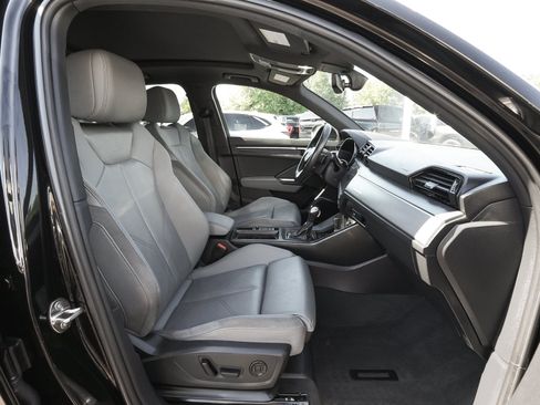 Used 2023 Audi Q3 2.0T Premium Plus w/ Premium Plus Package AWD/4WD image 36