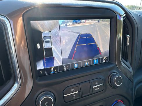 Used 2022 Chevrolet Silverado 1500 High Country w/ Technology Package image 29