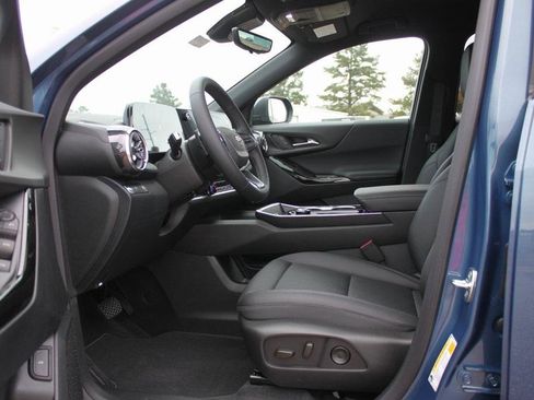 New 2026 Chevrolet Equinox LT w/ Convenience Package II image 11