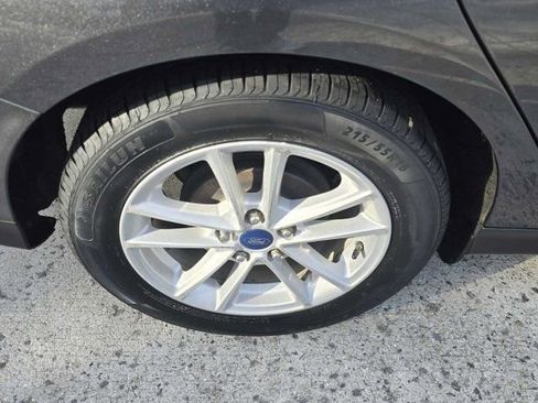 Used 2017 Ford Focus SE w/ Interior Protection Package image 11