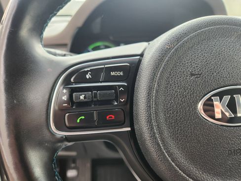 Used 2019 Kia Niro EX Premium image 20