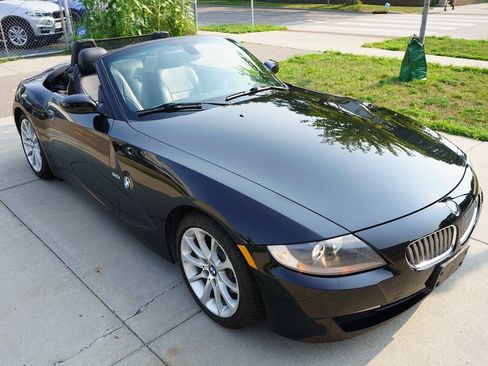 Used 2007 BMW Z4 3.0i RWD image 10