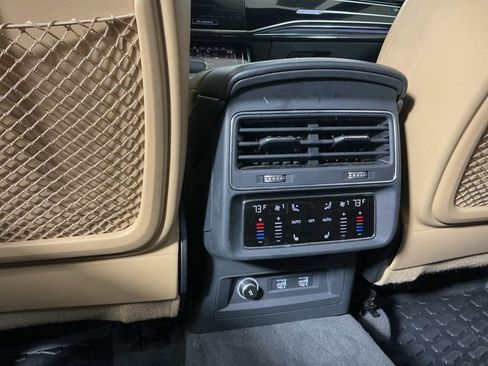 Used 2020 Audi Q8 Prestige image 27