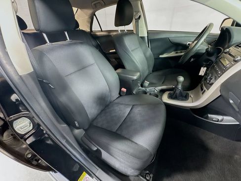 Used 2010 Toyota Corolla S FWD image 30