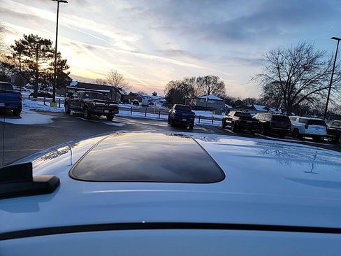 Used 2020 GMC Sierra 1500 Elevation w/ Elevation Value Package image 26