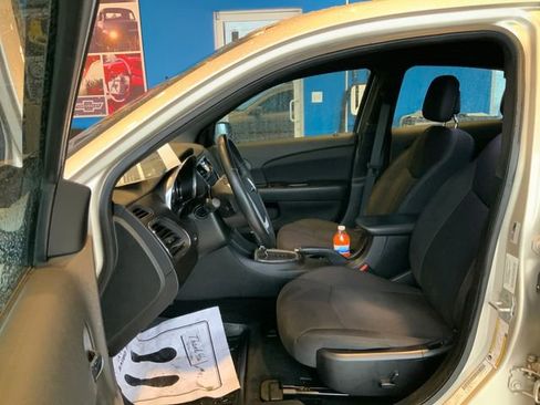 Used 2013 Chrysler 200 Touring FWD image 15
