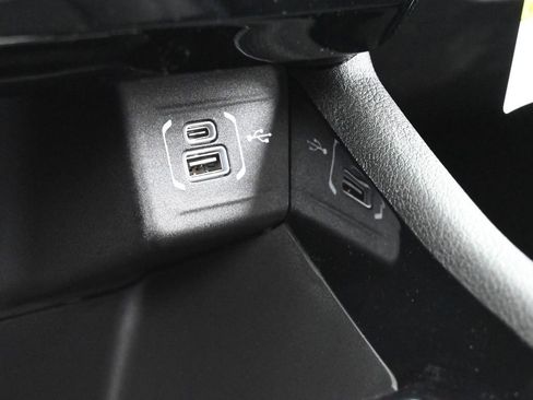 Used 2026 Jeep Compass Latitude AWD/4WD image 21